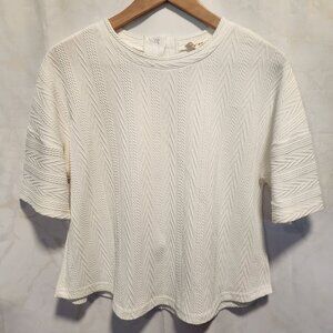 Button-Back Casual Blouse‎ Women's S White Short Sleeve Raised Texture Crew Neck